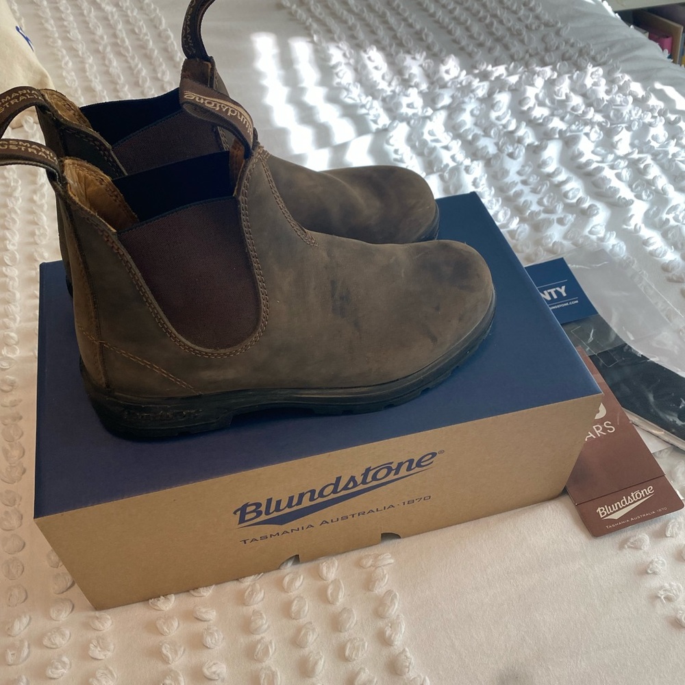 Blundstones